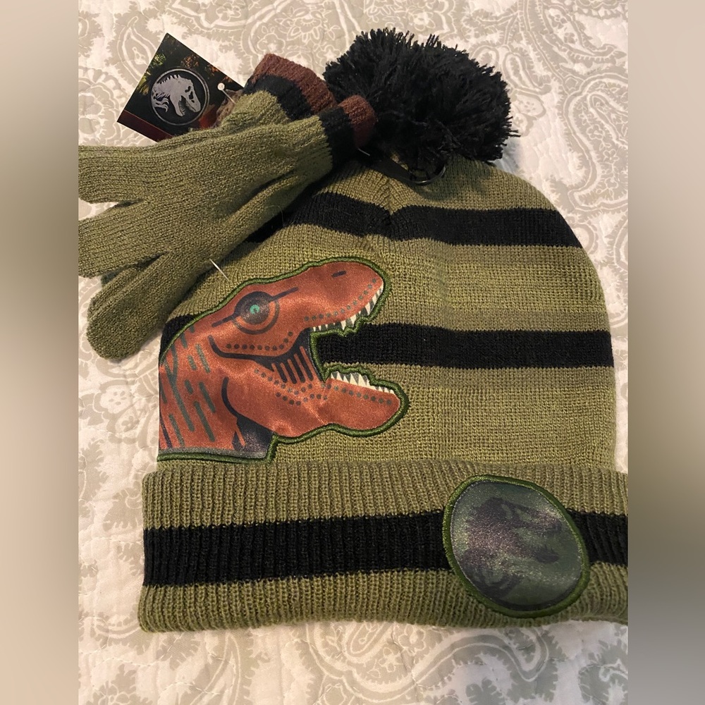 Kid’s Jurassic World Hat & Glove Set